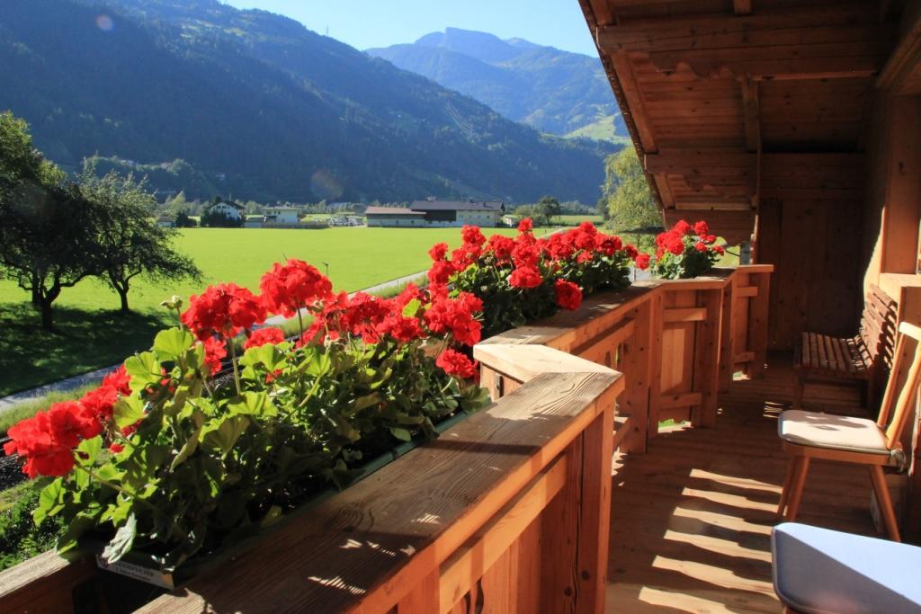 Apart Eberharter Aschau Im Zillertal Exterior foto